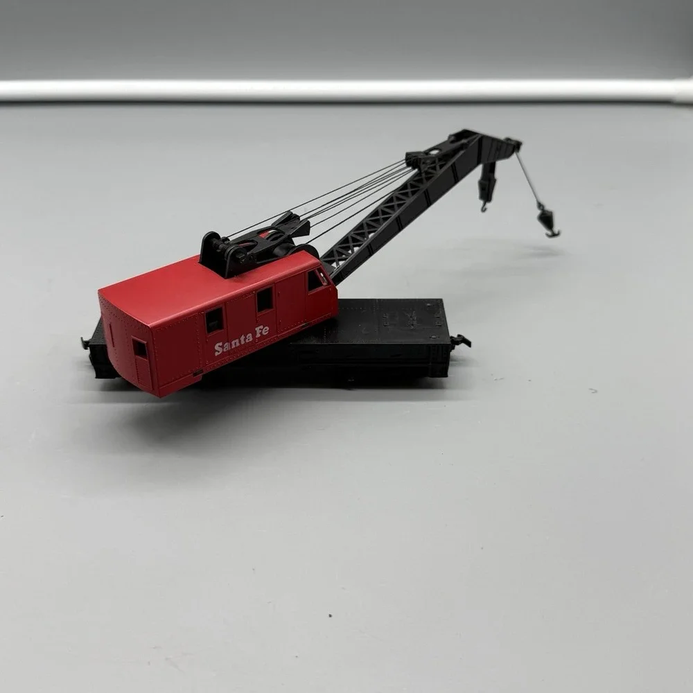 Vintage Tyco HO Scale Santa Fe Operating Crane Car Train Red